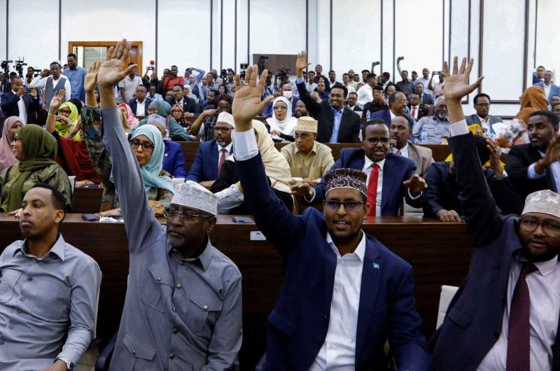 Somalia Cabinet Approves Bill for Universal Suffrage