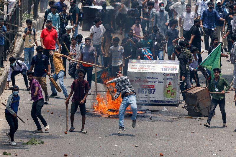 Bangladesh Faces Internet Shutdown Amid Violent Protests