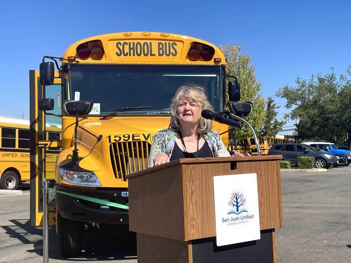 Electric school bus