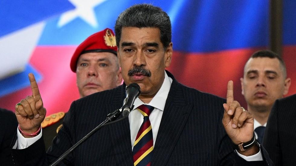 US Offers Amnesty to Venezuela's Maduro