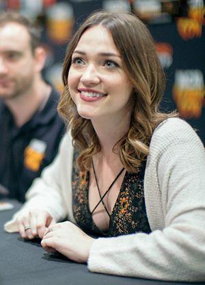 Violett Beane