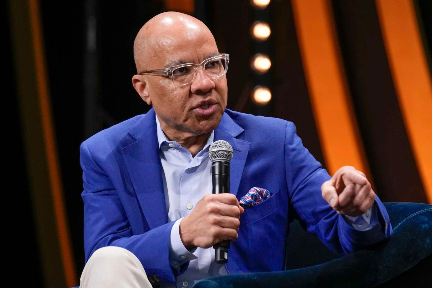 Darren Walker to Step Down as Ford Foundation President