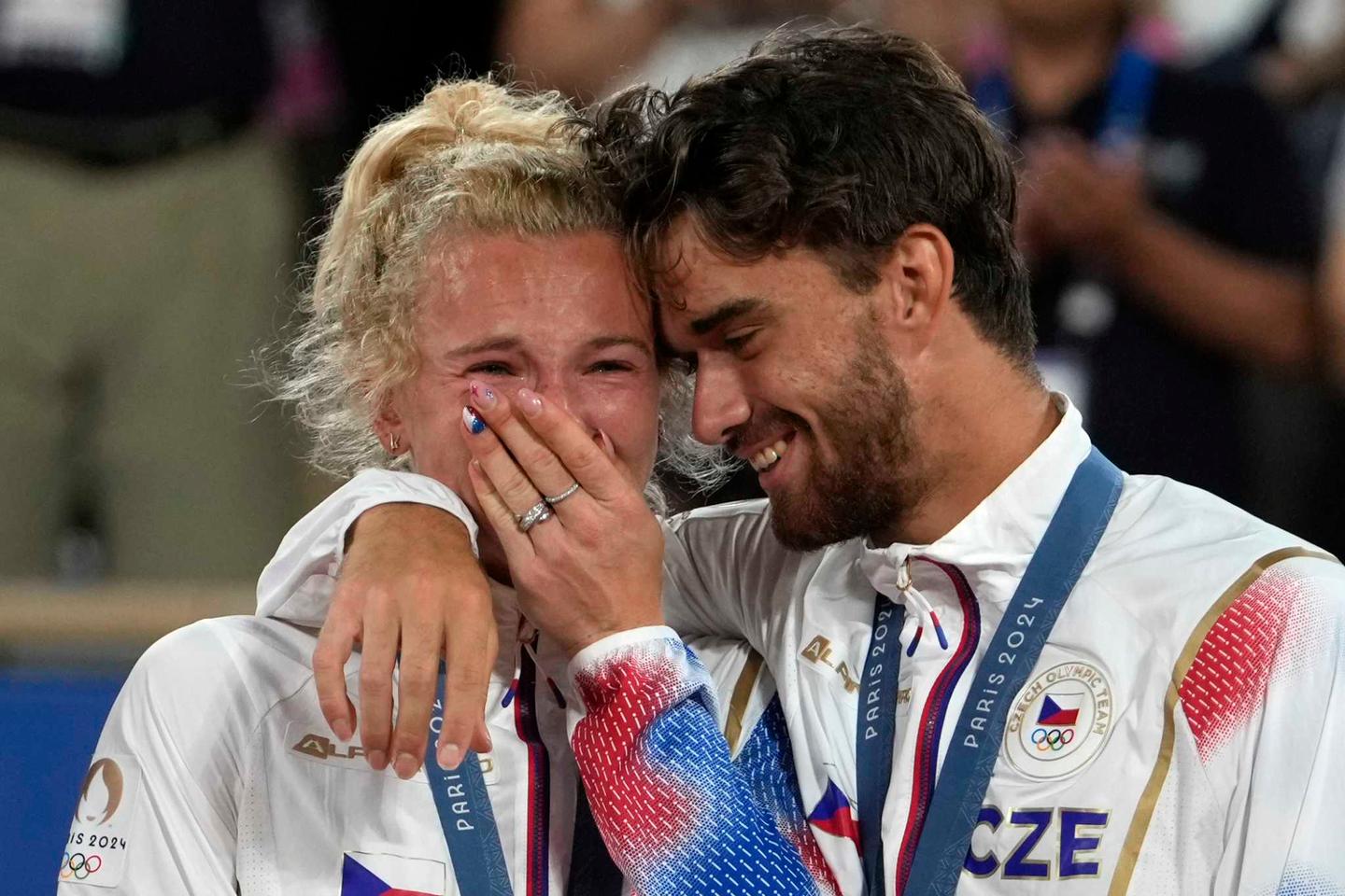 Machac and Siniakova