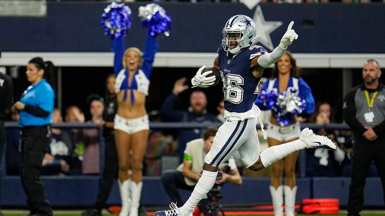 Cowboys' DaRon Bland Out Six to Eight Weeks