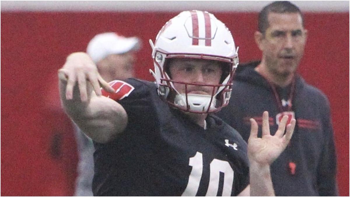 Tyler Van Dyke Named Starting QB for Wisconsin